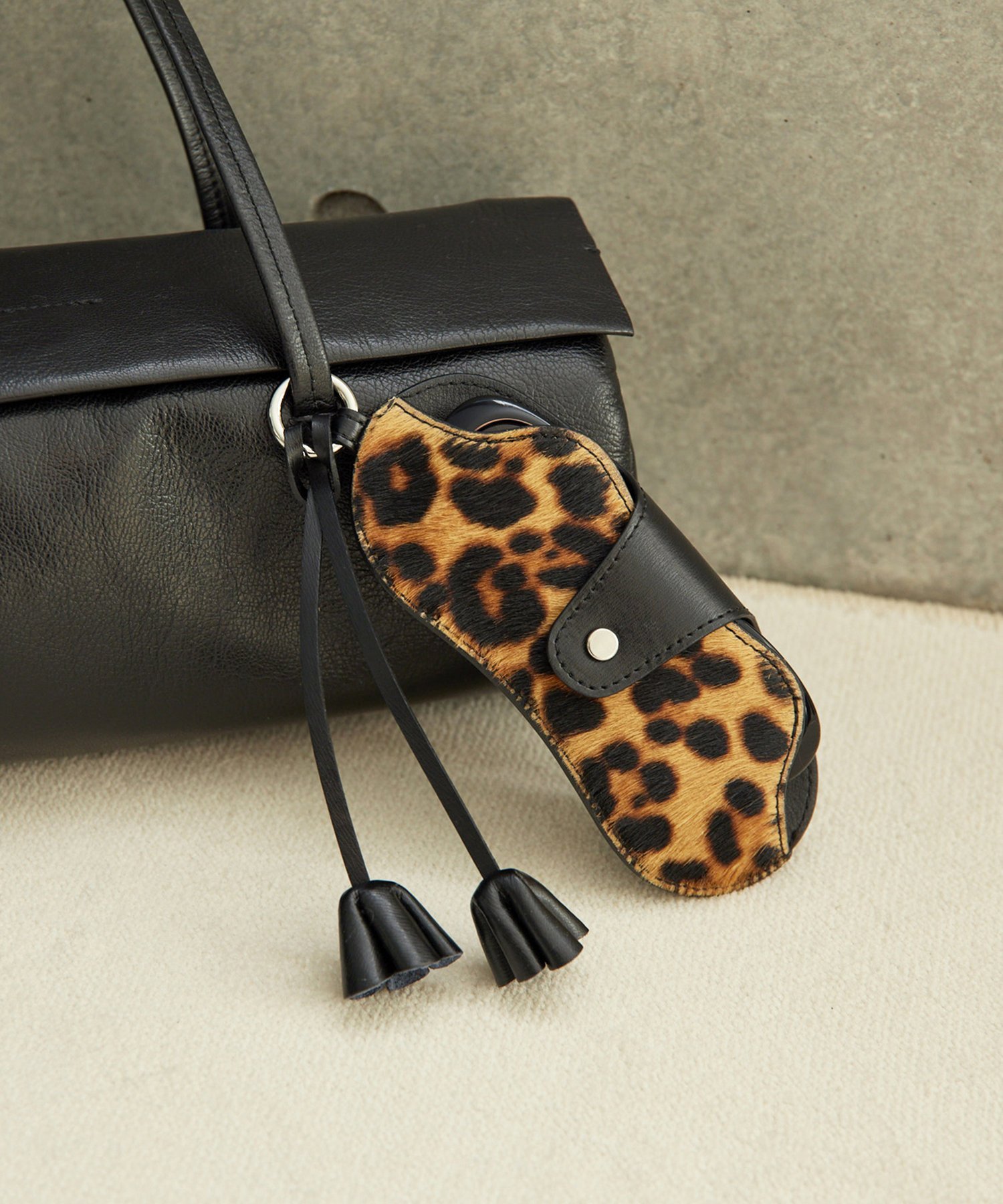 Whim Gazette｜【Hoaw.】Glasses Case | Rakuten Fashion(楽天