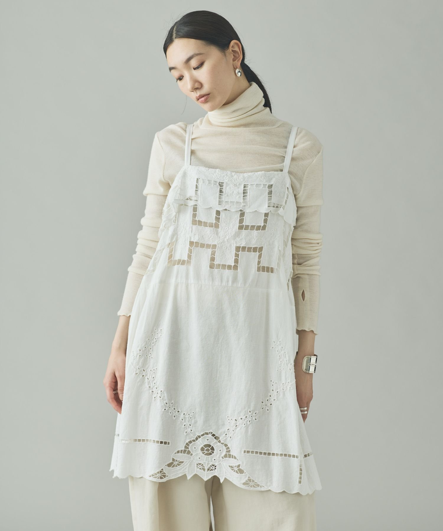 Curensology｜カットワーククロスブラウス | Rakuten Fashion(楽天