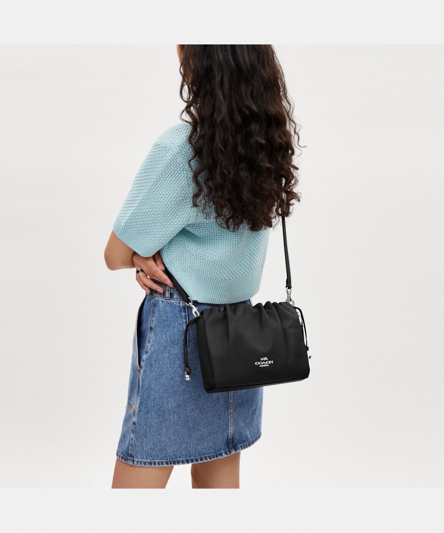 COACH OUTLET｜【公式】フェイ ドローストリング バッグ | Rakuten