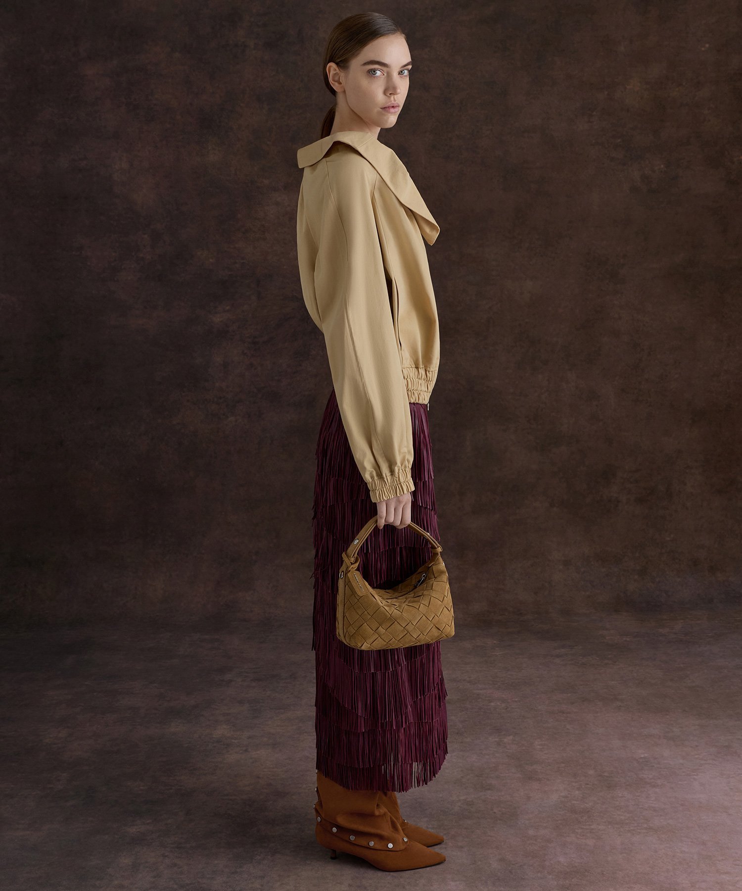 CHARLES & KEITH｜Ivette イヴェット スエードウーブンショルダー