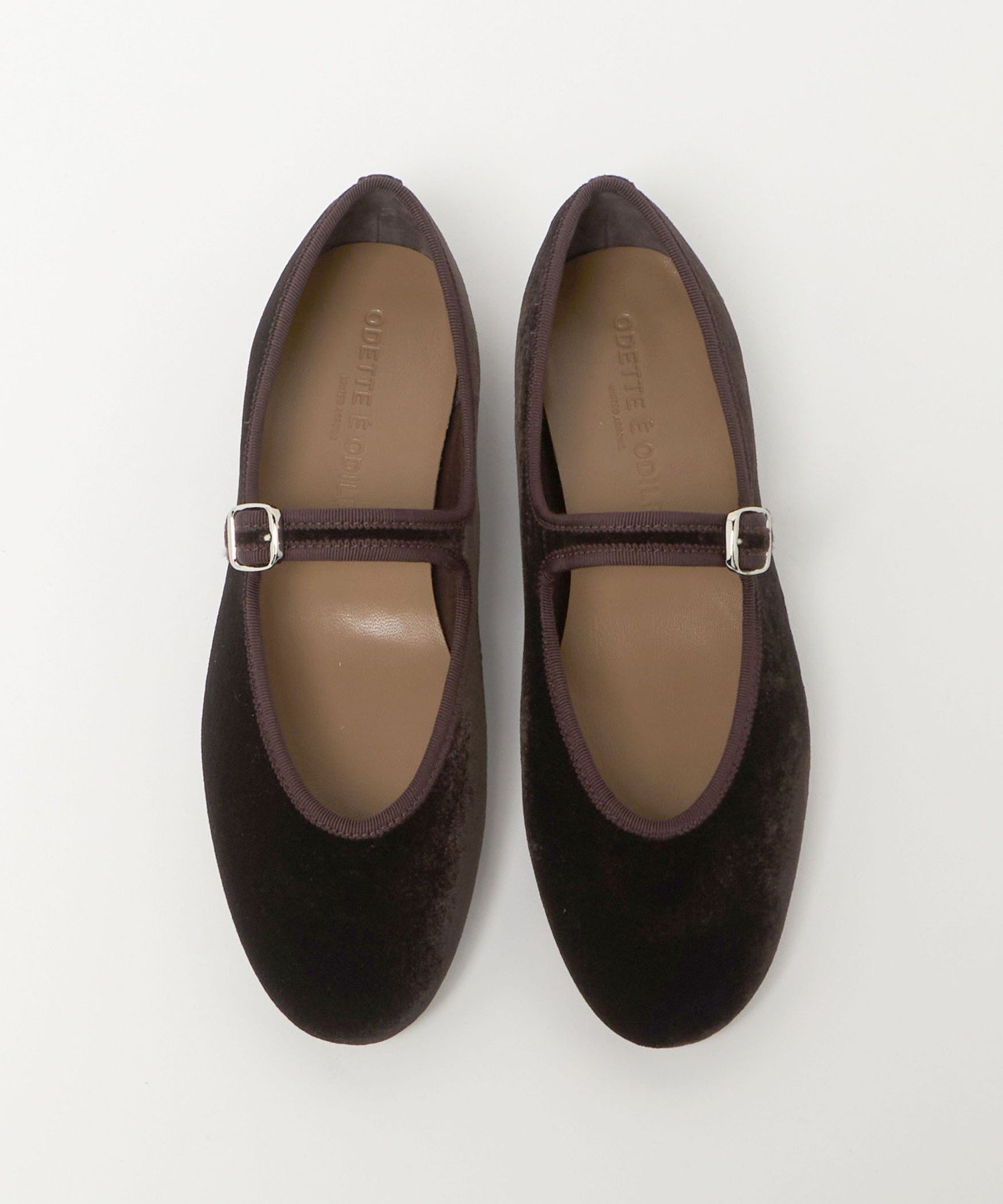 CAPRICIEUX LE'MAGE｜【話題の人気シューズが再登場!】ドットフラット