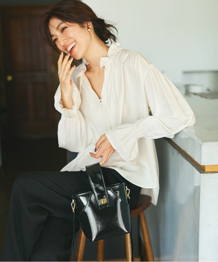 OPAQUE.CLIP｜【大草直子さんコラボ】フリルネックブラウス | Rakuten