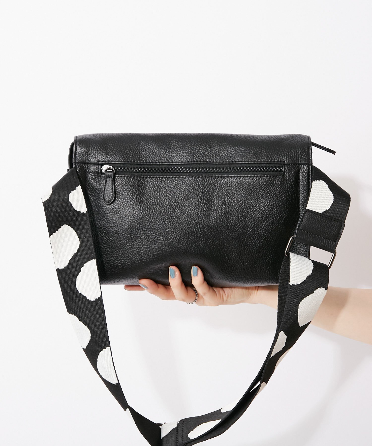 ear PAPILLONNER｜《本革/軽量470g/ボディバッグ》柄ワイドテープ