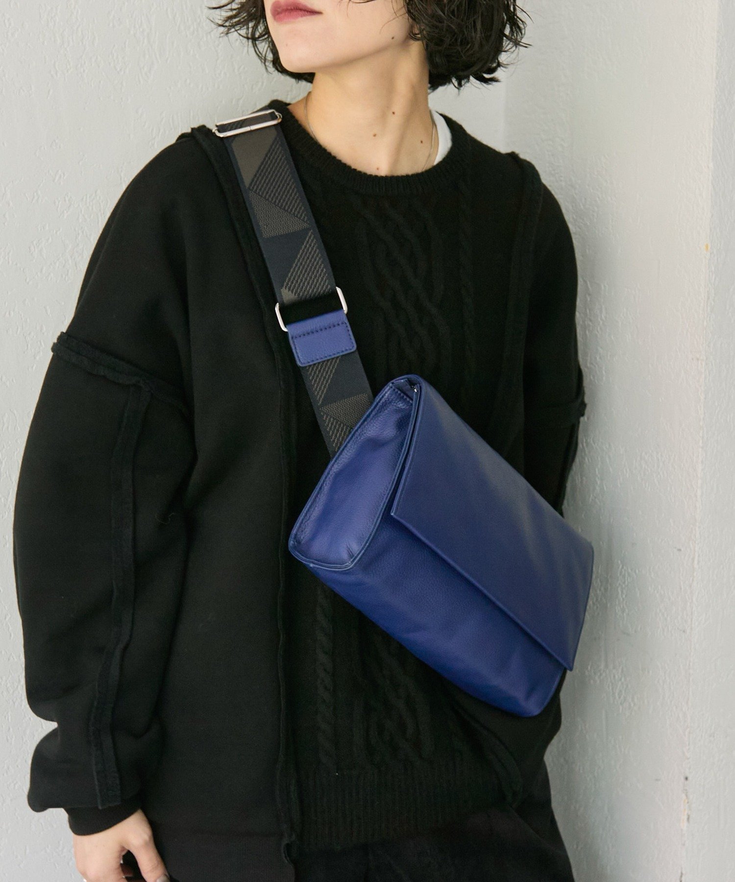 ear PAPILLONNER｜《本革/軽量470g/ボディバッグ》柄ワイドテープ