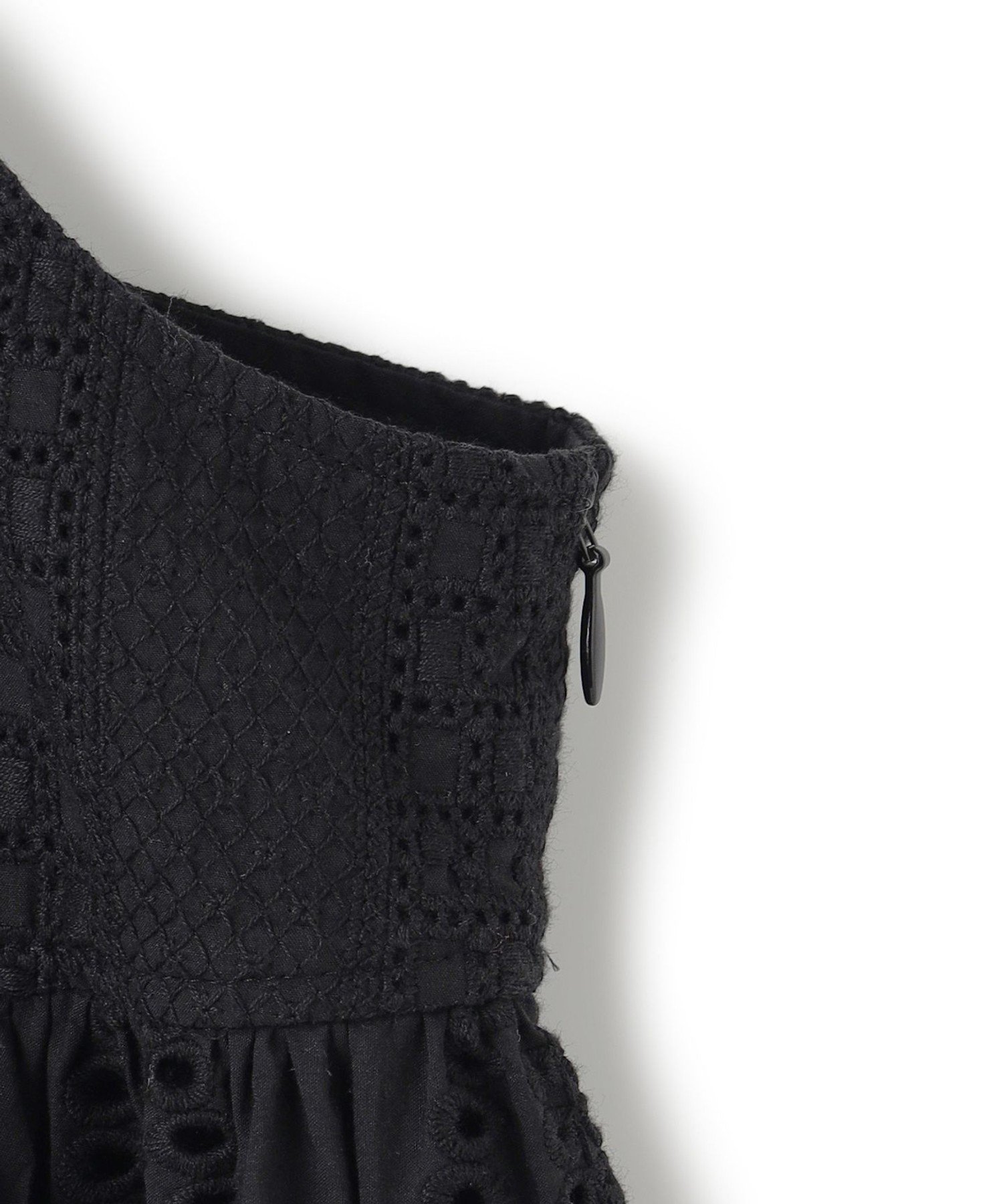 23区｜【洗える】コットンエンブロイダリー キャミソール | Rakuten