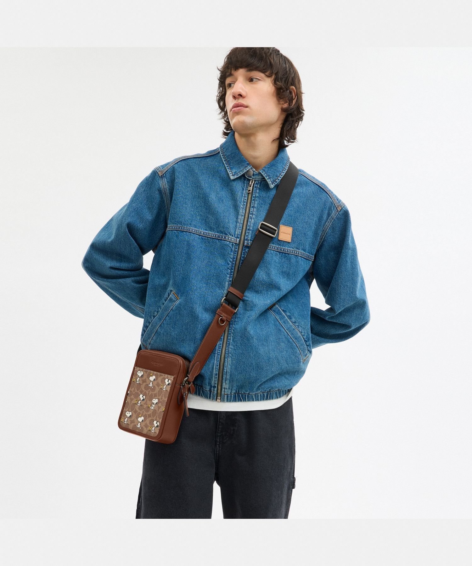 COACH OUTLET｜【COACH X PEANUTS】サリバン クロスボディ バッグ