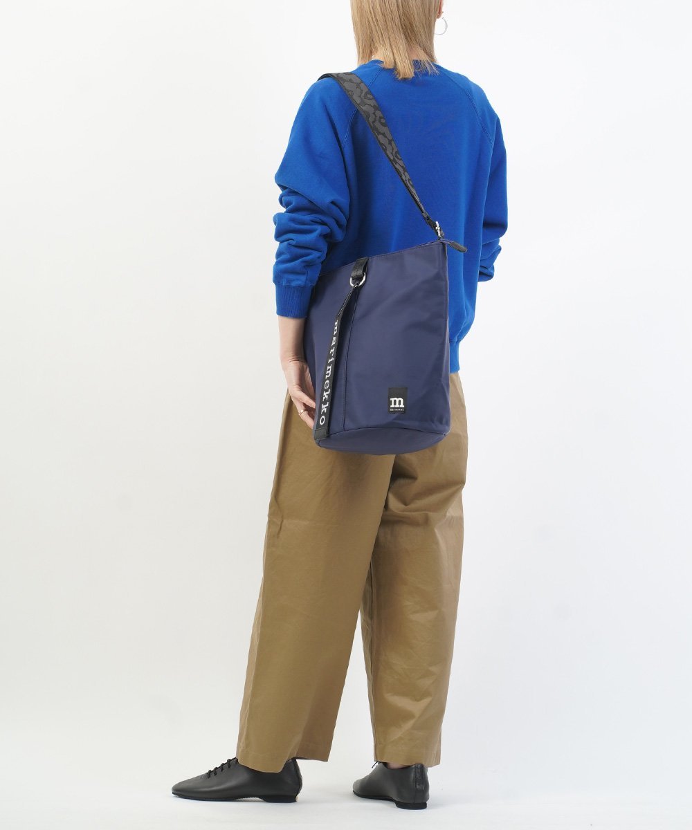 BLEU COMME BLEU｜マリメッコ ALL DAY BUCKET SOLID ショルダーバッグ