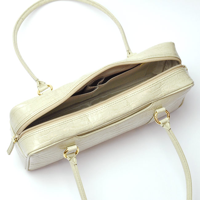 楽天市場】雑誌掲載 ドラマで人気女優が使用 濱野 バッグ クロコ 型