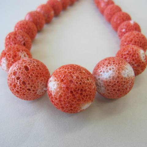 楽天市場】【豪華・大粒】 桃珊瑚 す玉のネックレス センター22.9ミリ