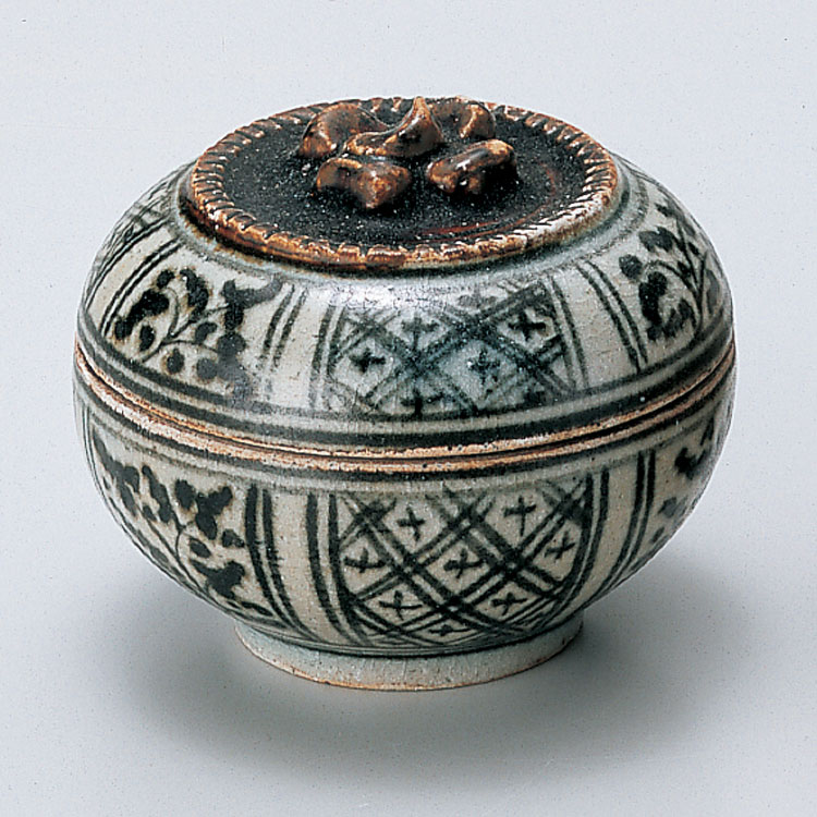 楽天市場】茶道具 香合宋胡録 柿香合 鉄絵 タイ製 : お茶・茶道具