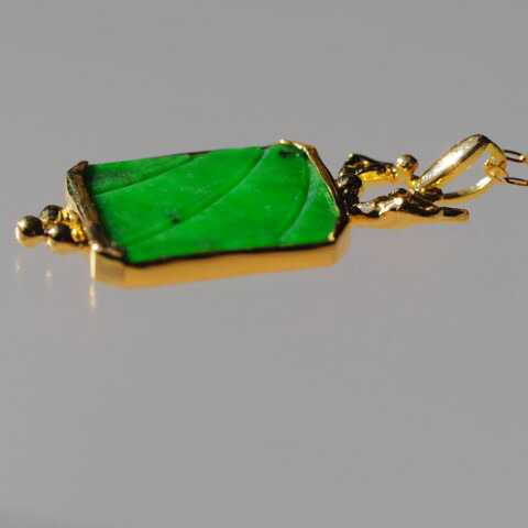 楽天市場】K18 翡翠 ペンダントトップ ネックレス 天然無処理ヒスイ