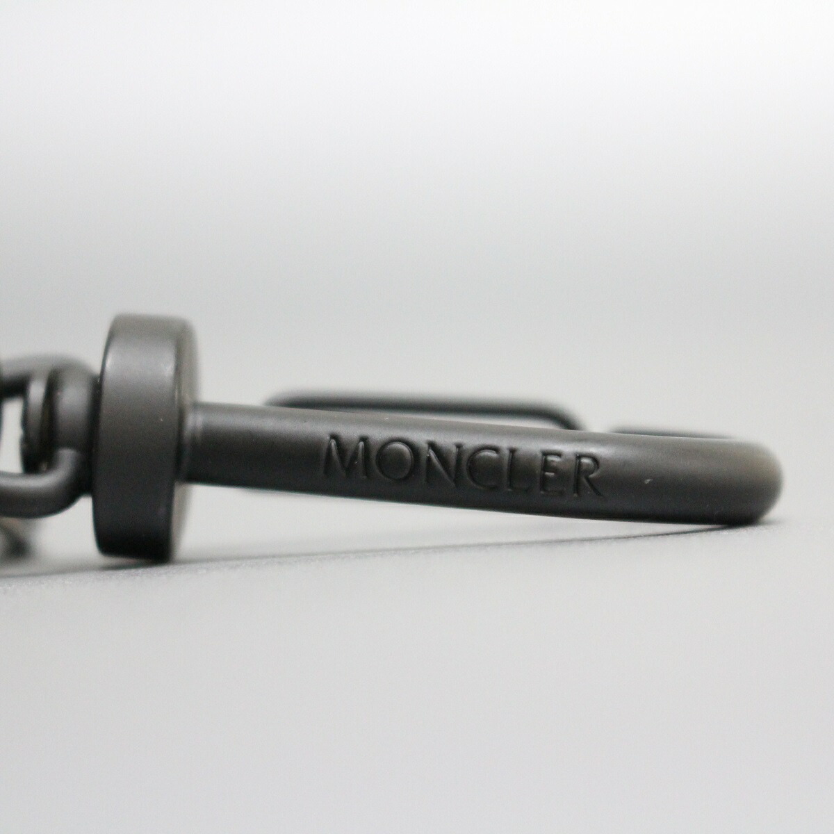 楽天市場】12 MONCLER モンクレール 6F00007 M2489 ホワイト