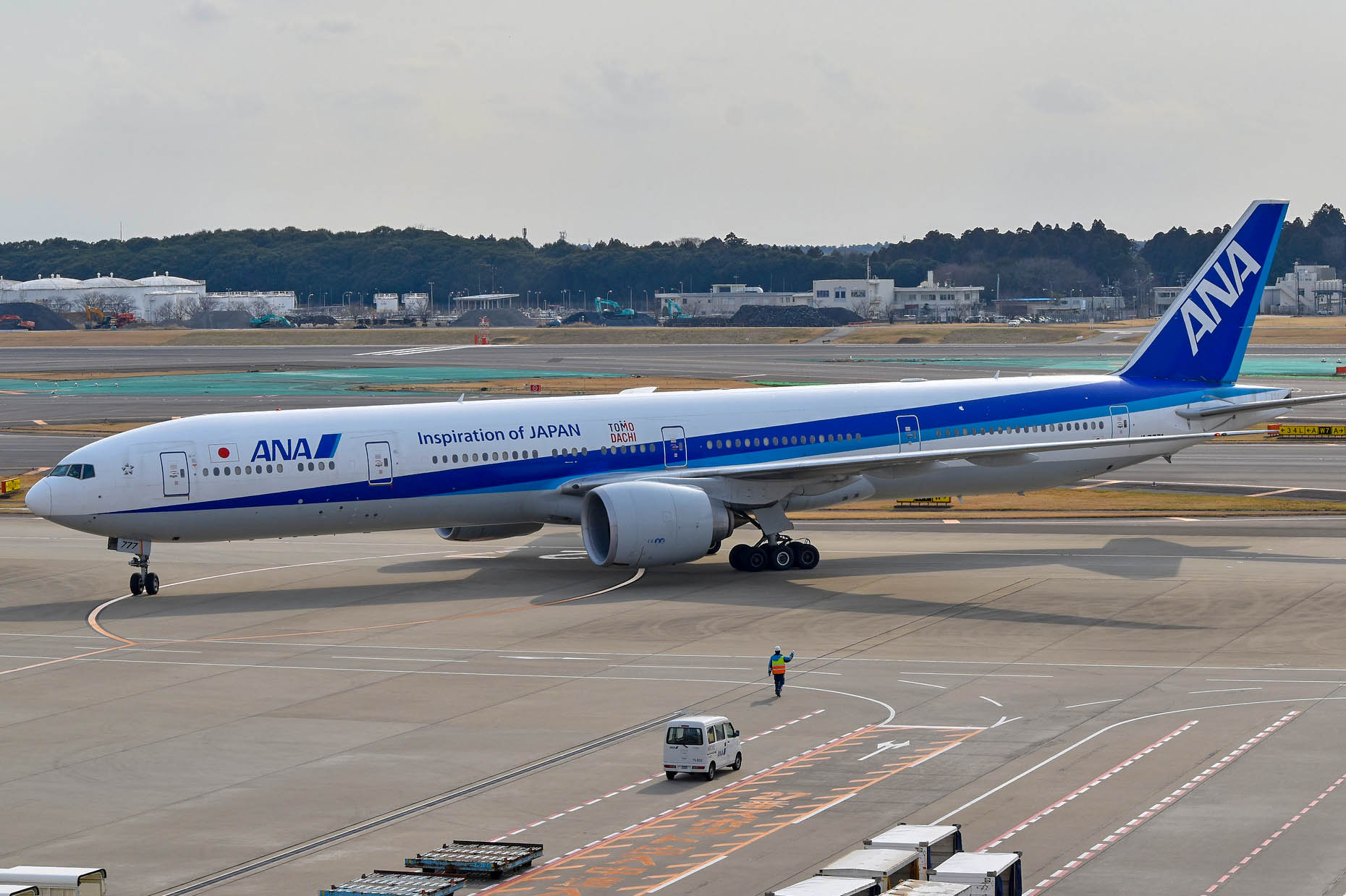 ザ・777」さらば！ ANAの777-300ER「JA777A」離日 国際線で約15年