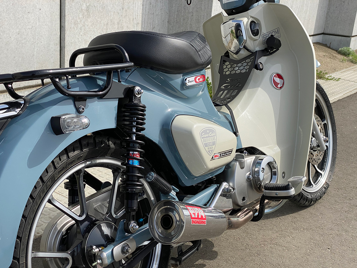 トラッカー風カスタムの必需品！モリワキメガホンマフラー