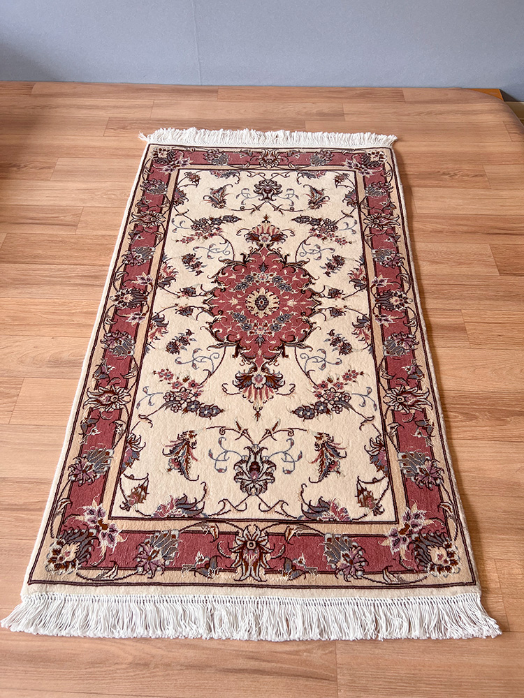 大阪のペルシャ絨毯専門店 TABRIZ タブリーズ産｜Size:116×69｜大阪