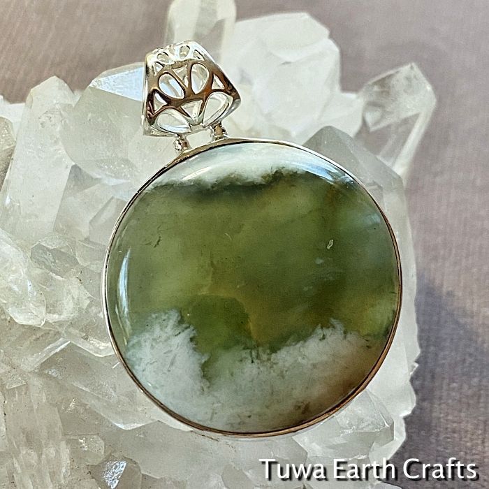 No.1232【K18】大粒 大変希少 宝石質 モルダバイト 平ドロップ トップ