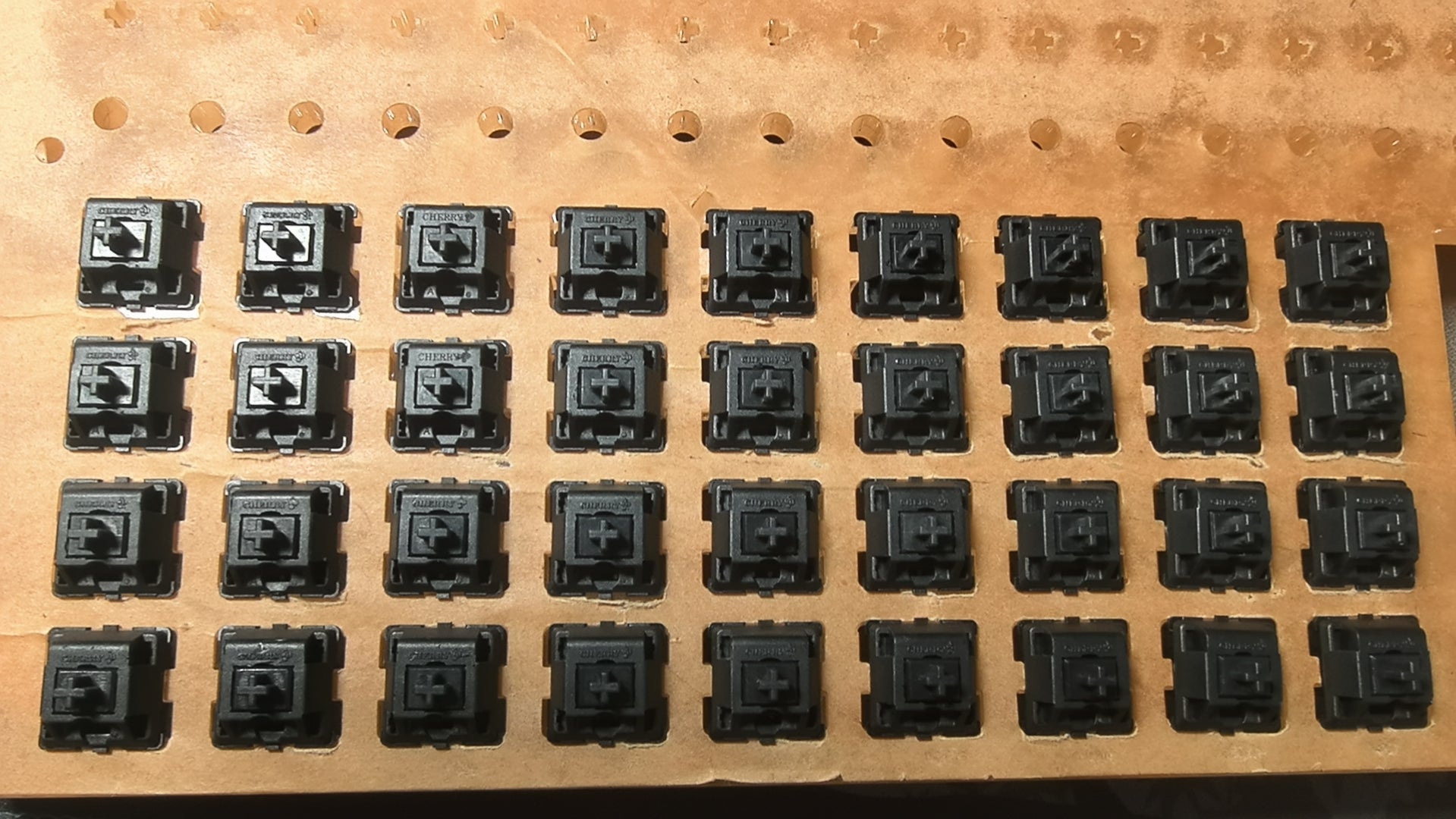 Pre-Retooled Vintage Cherry MX Black Switches (110pcs): Classic