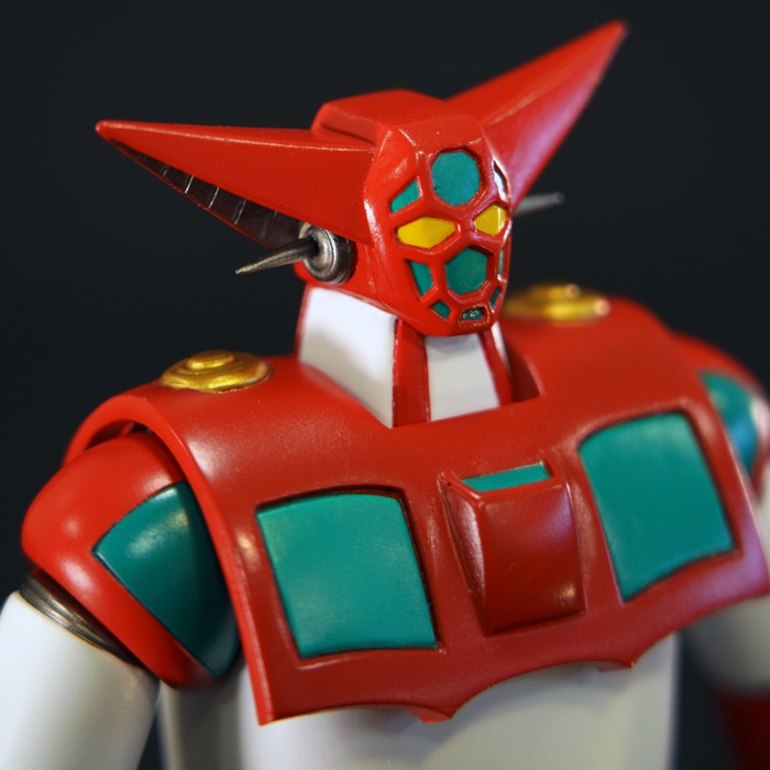 NANKOKU FACTORYのソフビキット復刻企画。今回はミドルサイズの変形