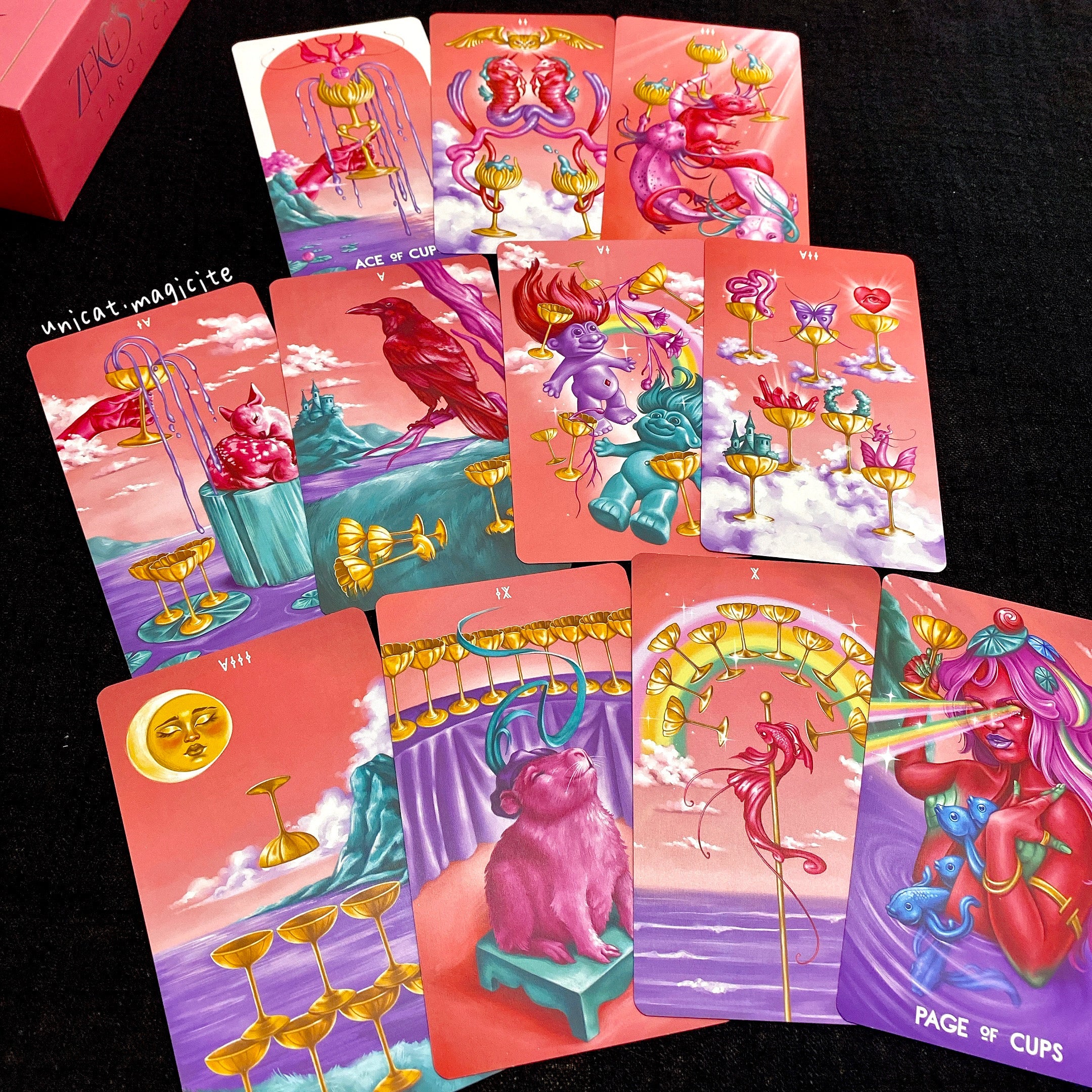 💖ジークのアルカナのカラフルでユニークなタロットカードデッキ