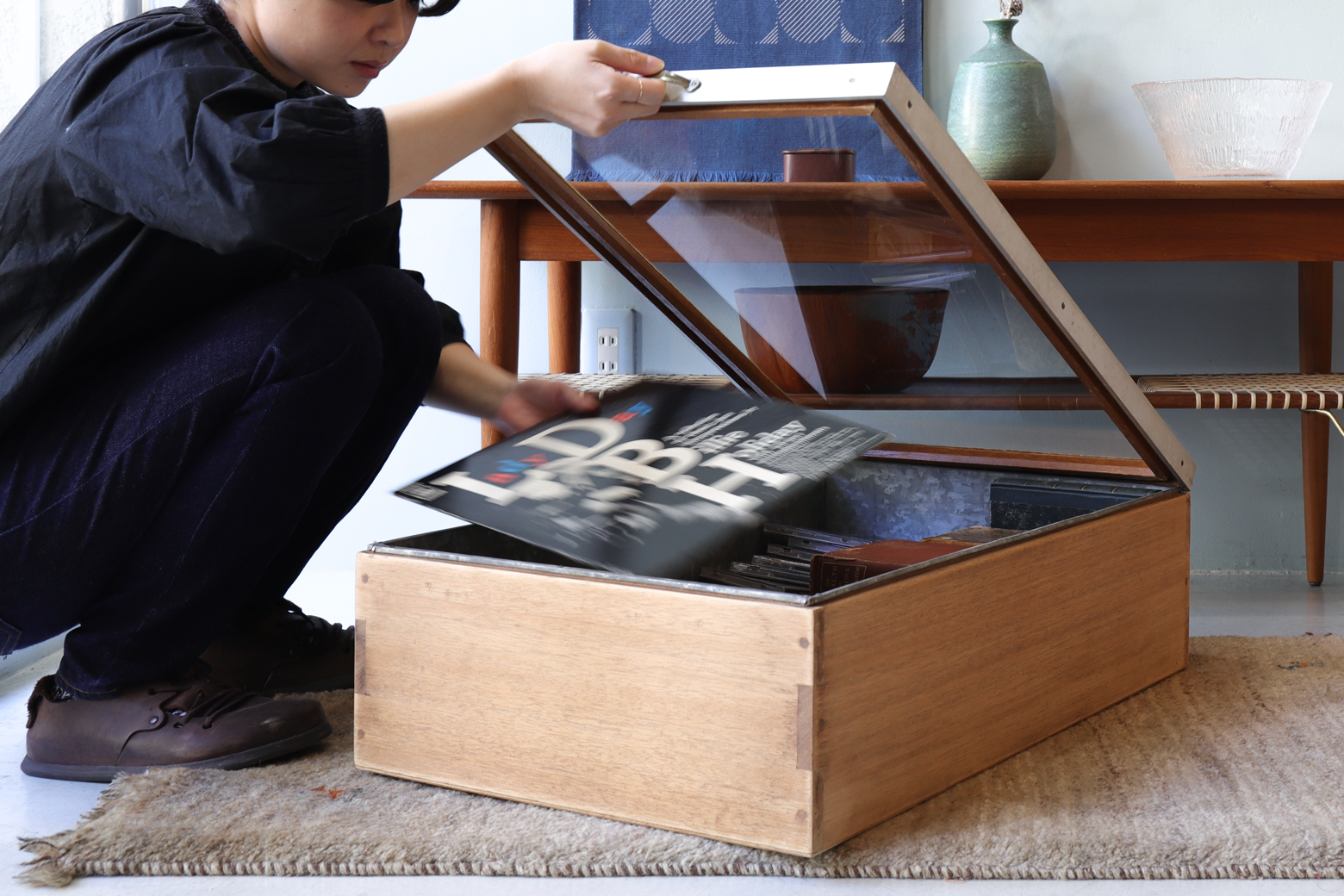 古い木箱 木製 ケース ボックス 飾り台 置物台 展示台 大型 収納 昭和