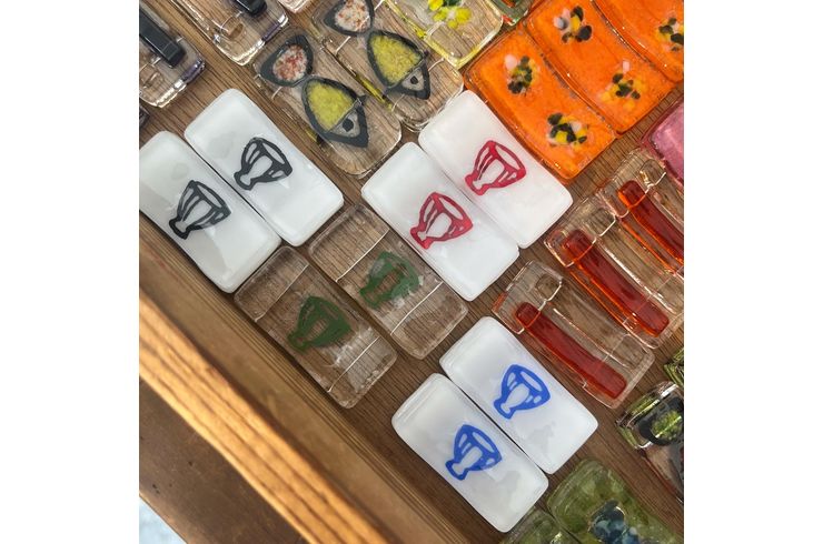 琉球ガラス ガラスの箸置き 沖縄 うつわ やちむん 販売 東京世田谷区