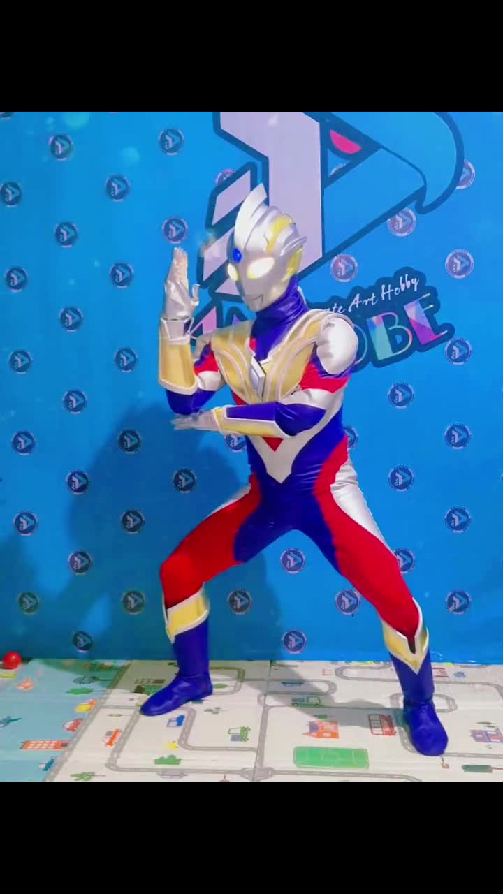 ウルトラマンティガ＆トリガーのコスプレ用コスチューム - Etsy 日本
