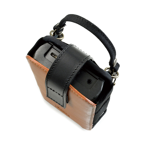 E036：Astell&Kern SP1000とSP1000 AMP用 完全無欠の縦型キャリング