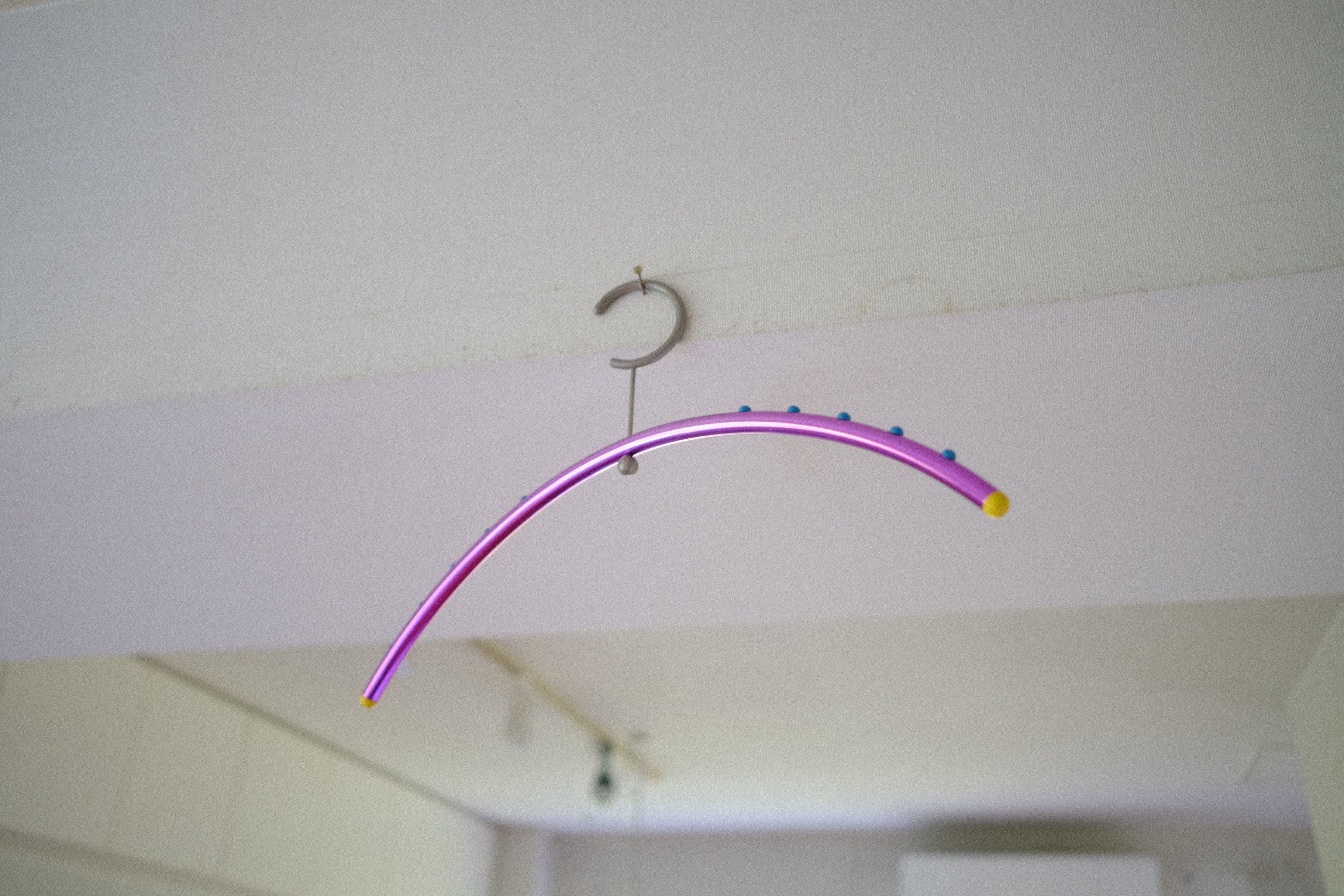 倉俣史朗 アルミーノ ハンガー 【紫色】｜Shiro Kuramata ALUMINIO Hanger