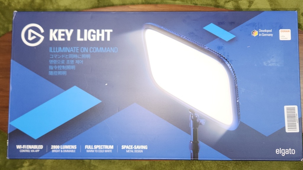 Elgato key lightレビュー。160個のLEDライト搭載で2800ルーメン出力の