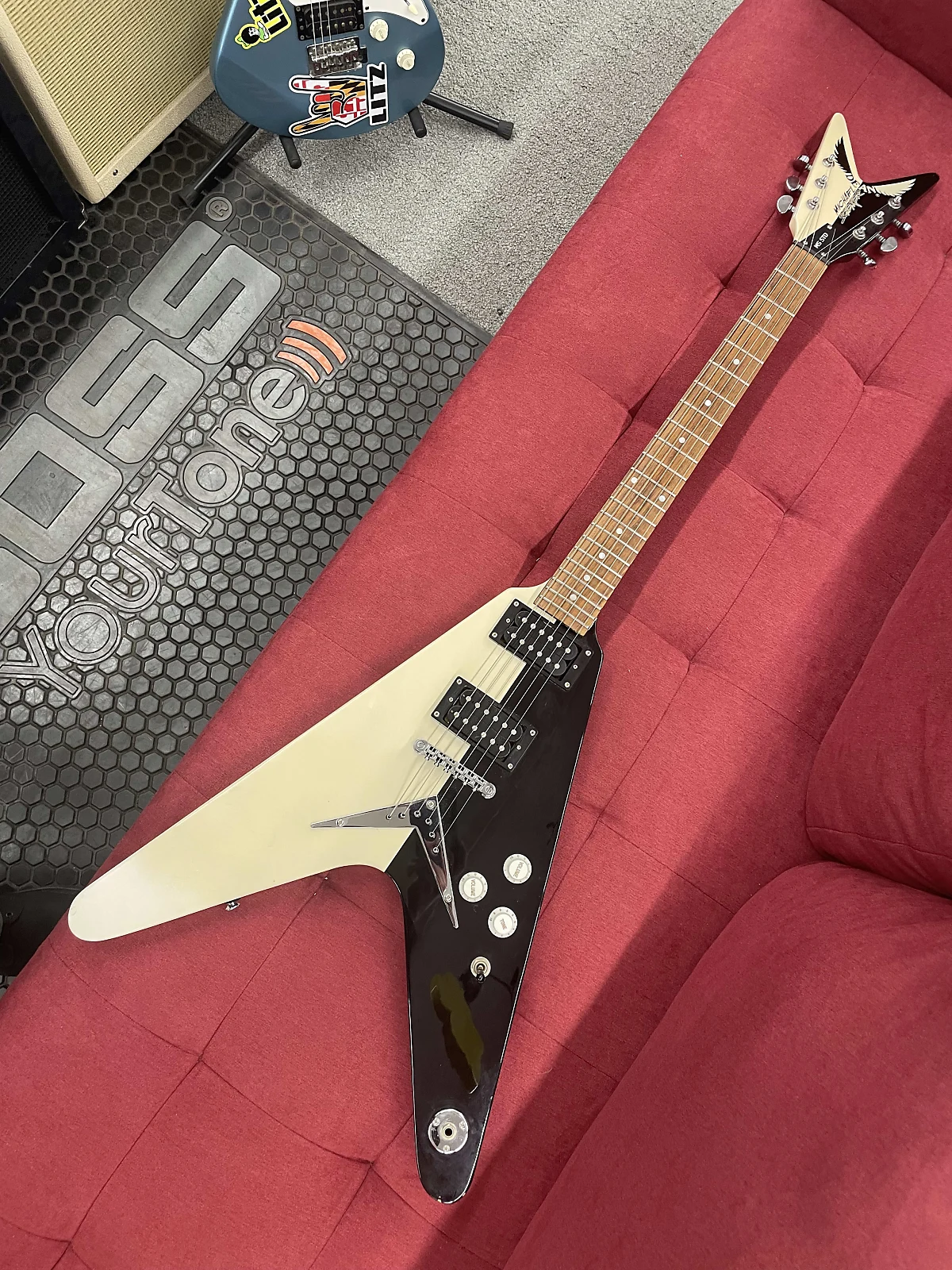 Dean Michael Schenker V Bolt-On Standard Guitar - White / Black