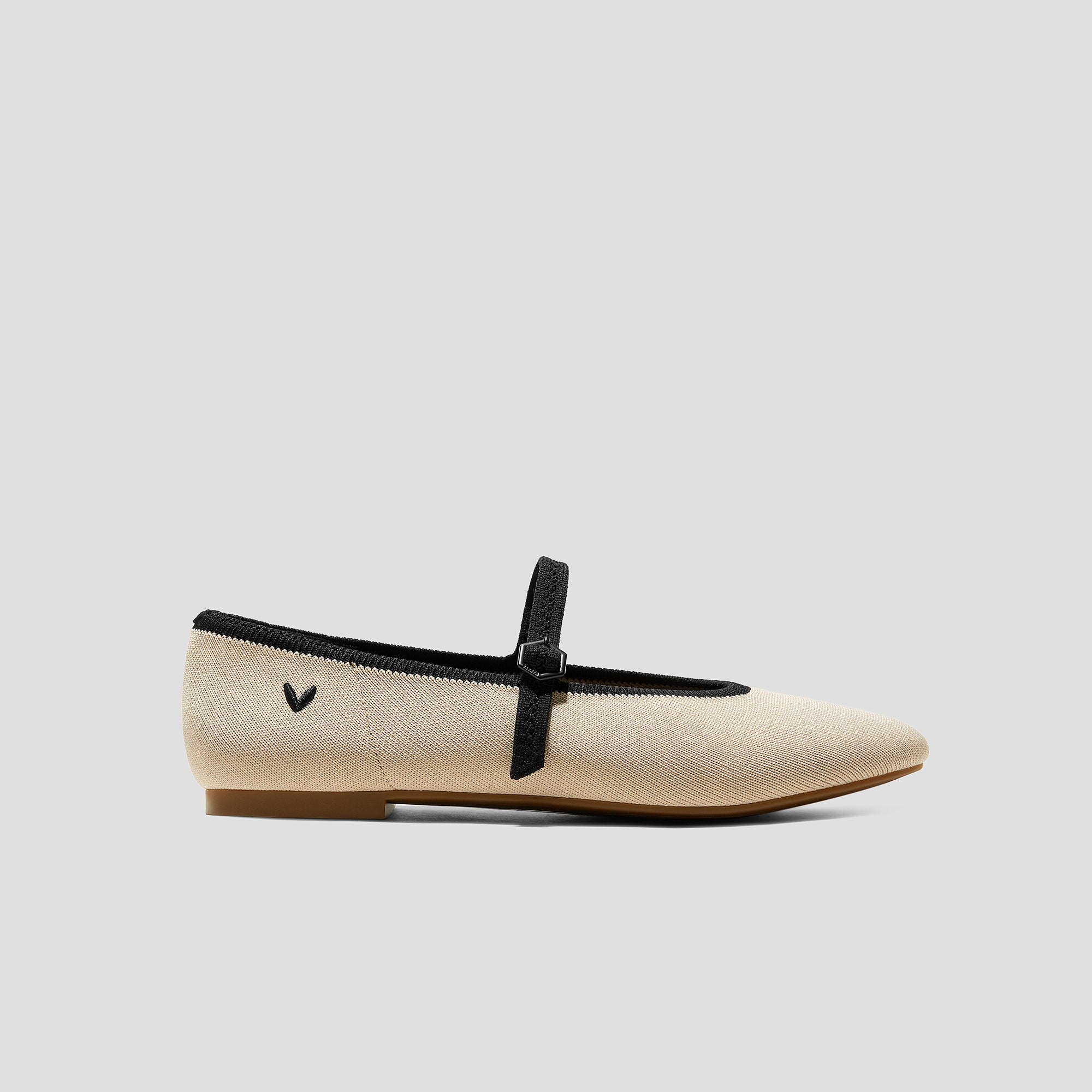 Nelly] AdaptAll™ Almond Toe Flat – VIVAIA JAPAN