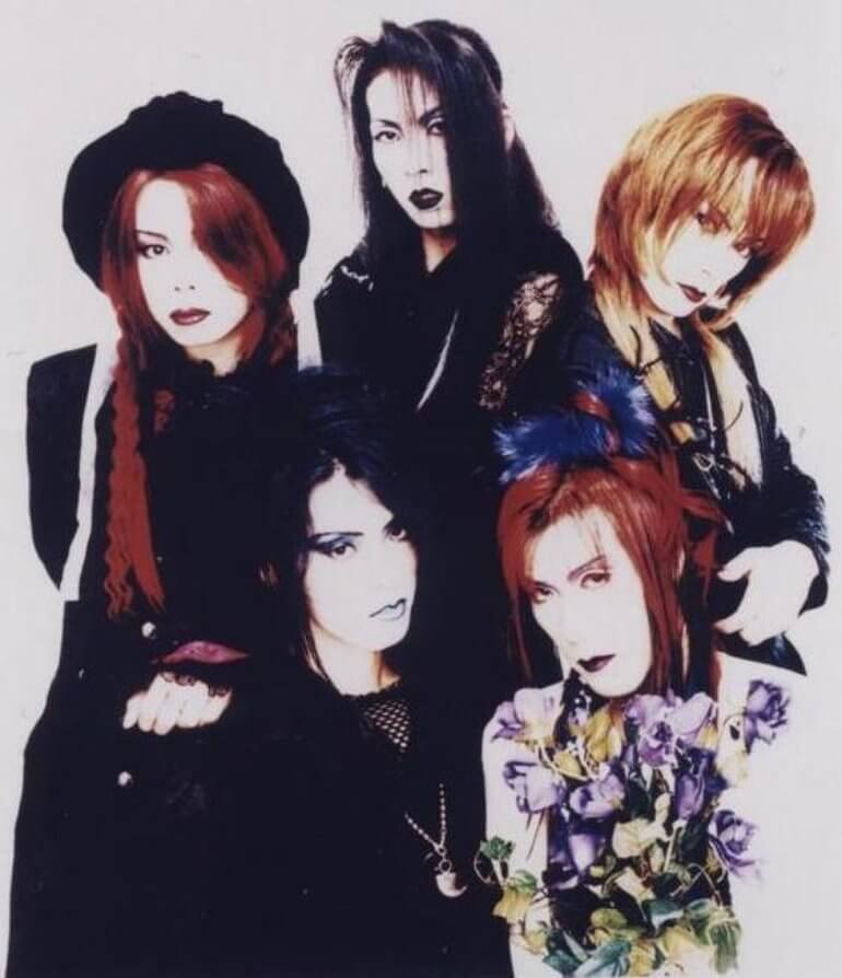 Crystal Wall L'yse:nore(リゼノア)の1stアルバム Amazon.co.jp