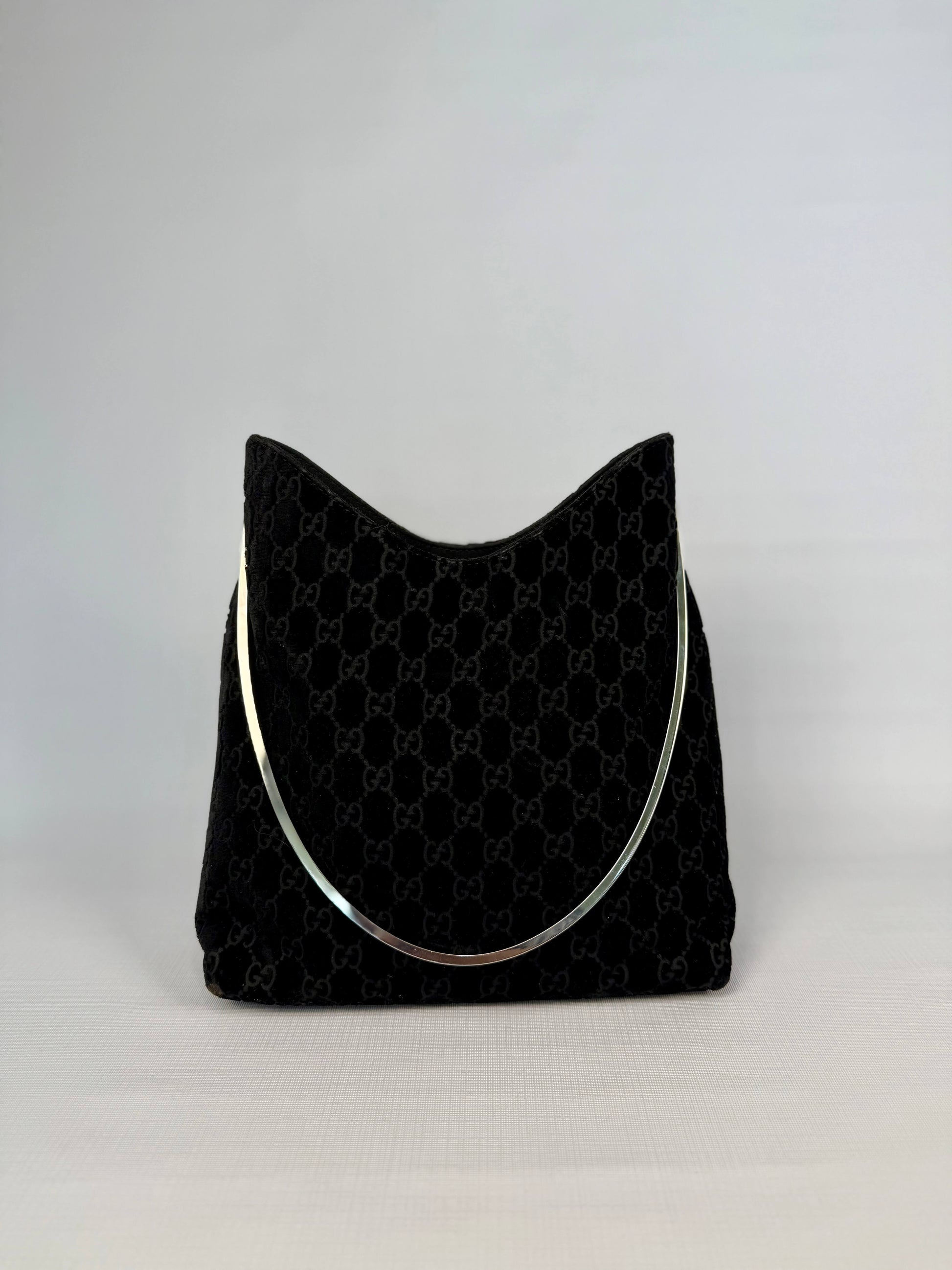 Gucci x Tom Ford Black Velvet Shoulder Bag – VLUXE Vault