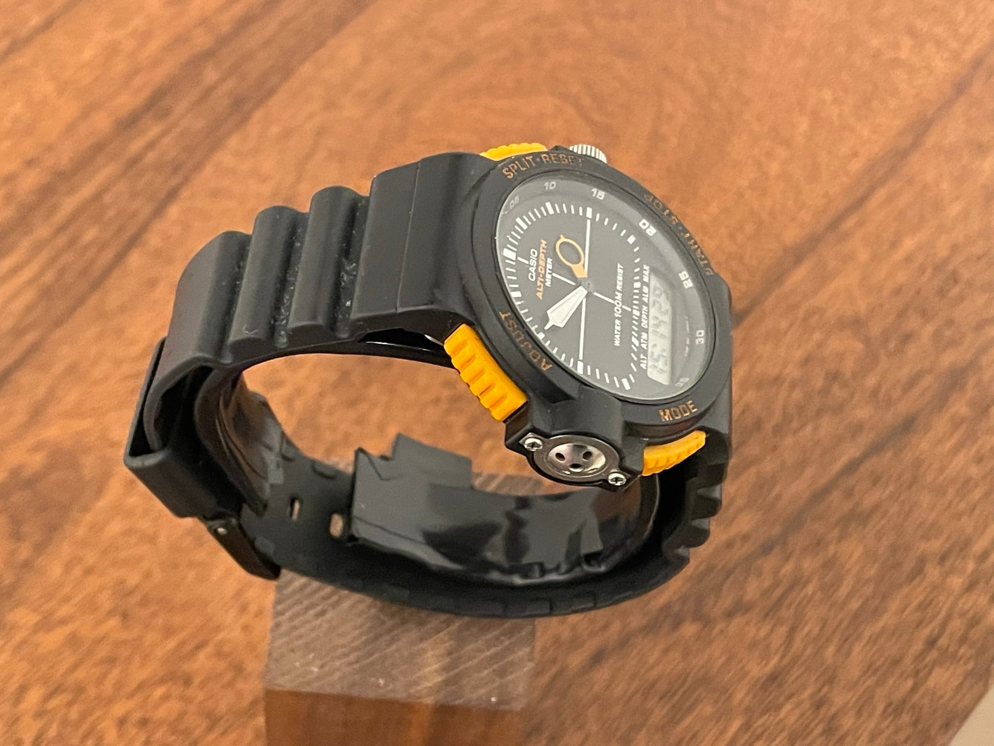 1980s) CASIO ARW-320 Alti-Depth Meter (serviced) – WATCH WAVE
