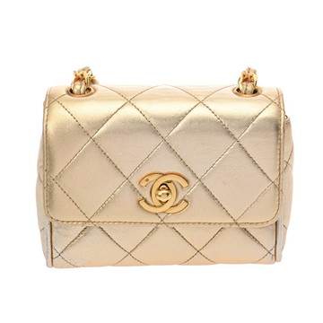 シャネル マトラッセ チェーンクラッチ ゴールド ラムスキン