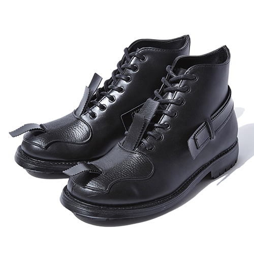 ジョン・ムーアの傑作コンバットブーツがオールラバーになった