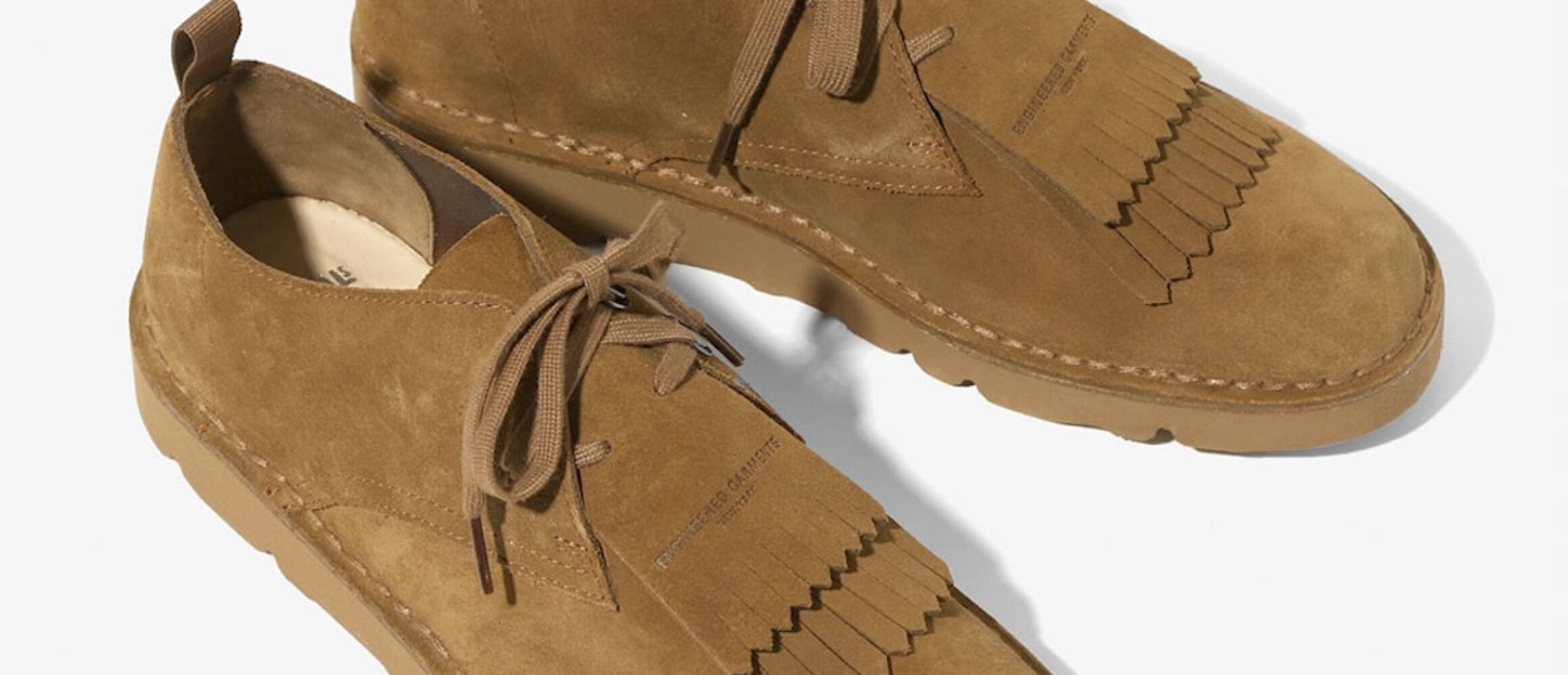エンジニアドガーメンツとクラークスが初コラボ。名作デザートブーツを