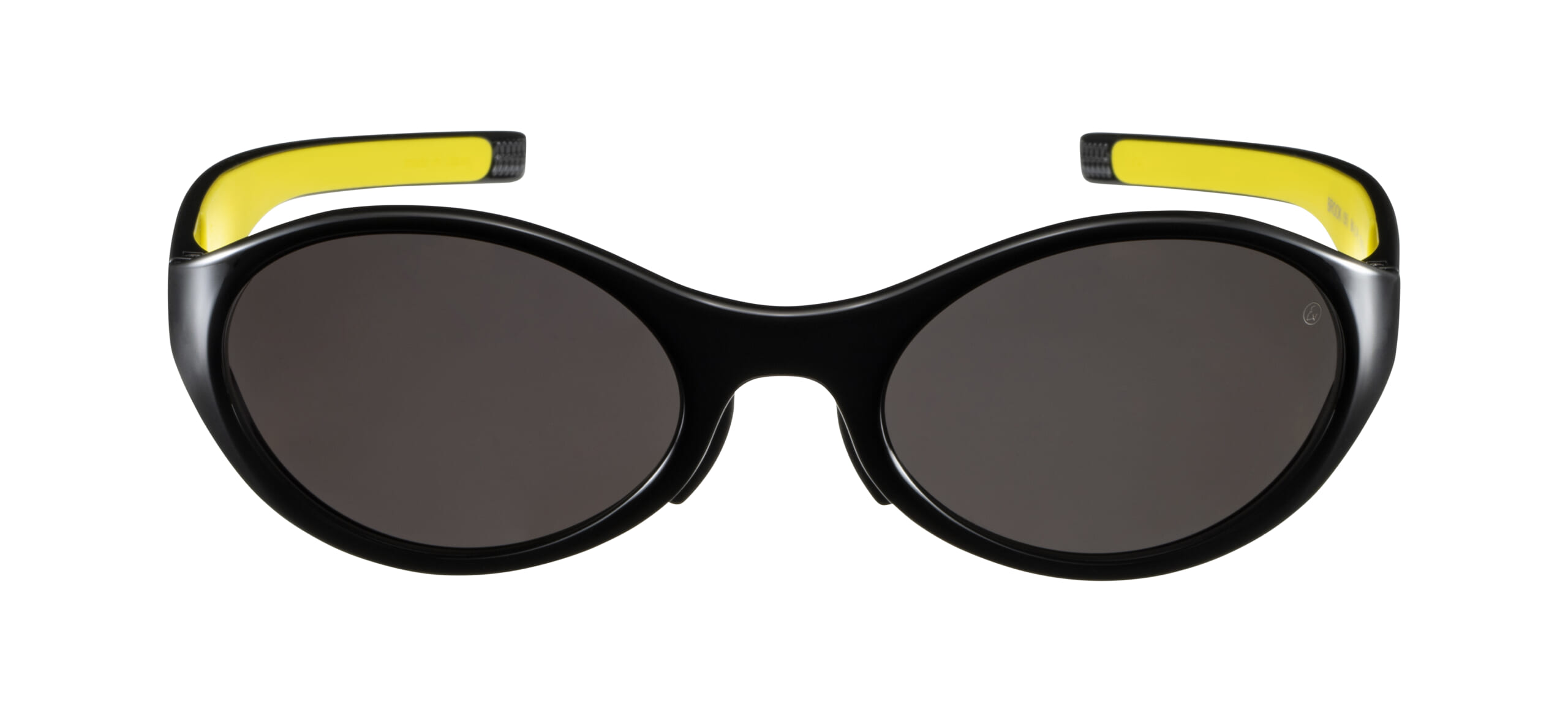 90'sサングラスをアイヴォルが再構築。ハイカーブでも快適なジャパン