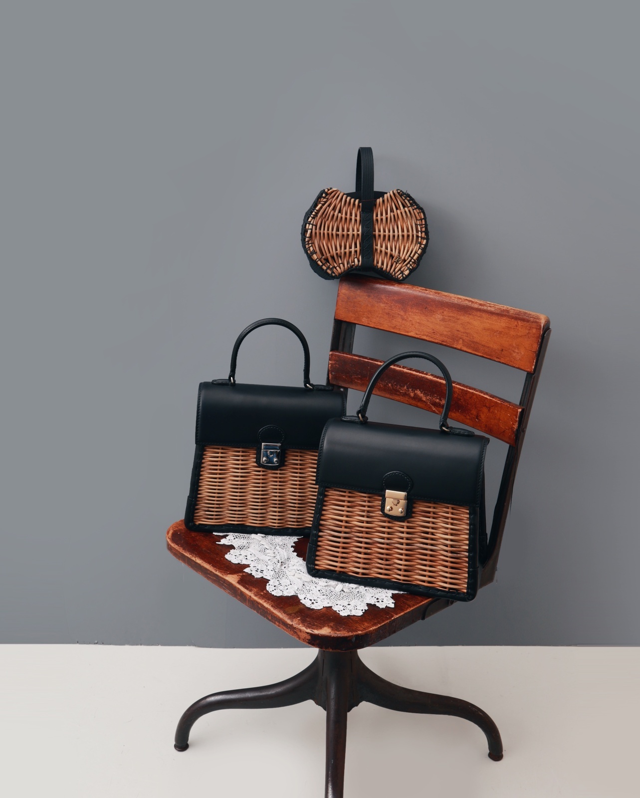 ebagos エバゴス カーフ 鍵付きハンドバッグ