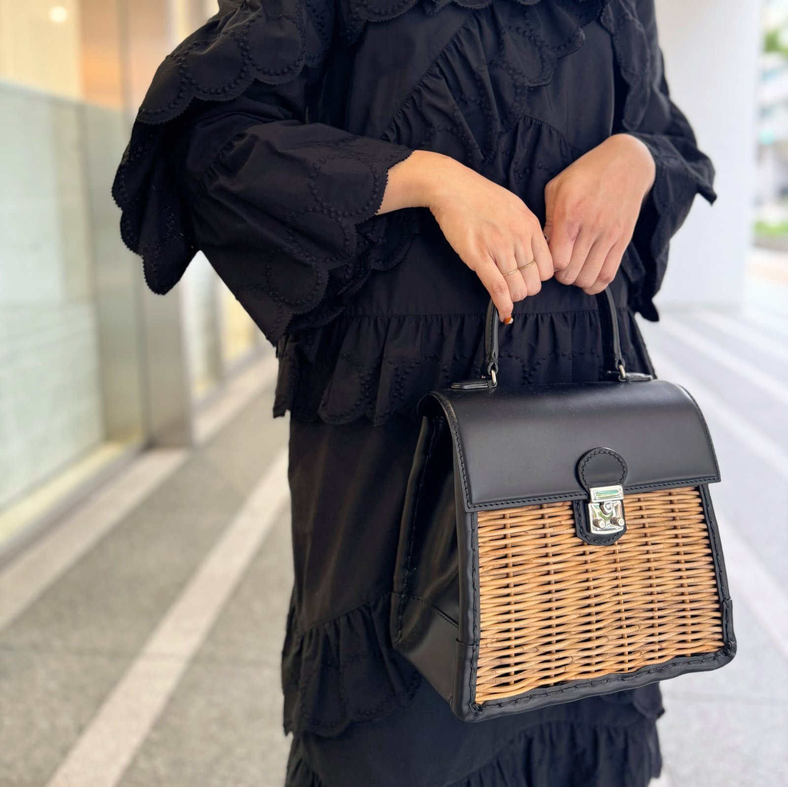 ebagos エバゴス カーフ 鍵付きハンドバッグ