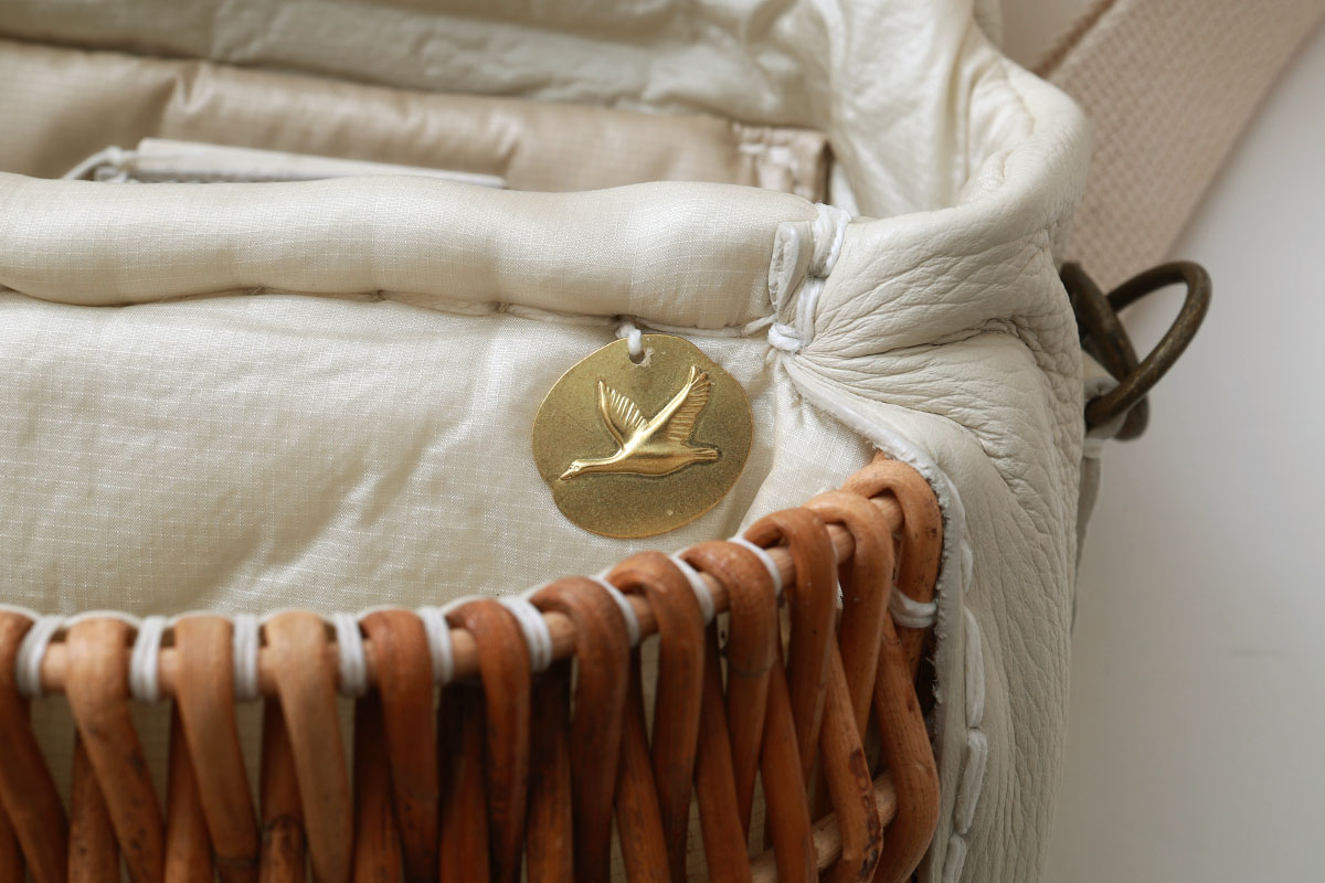 ebagos エバゴス フニュシュリンク・ボディバッグS