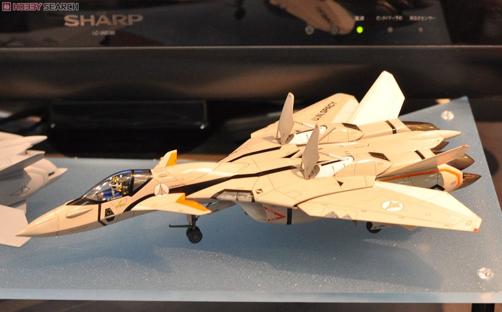 VF-11B Thunderbolt (Plastic model) - HobbySearch Gundam Kit/etc. Store