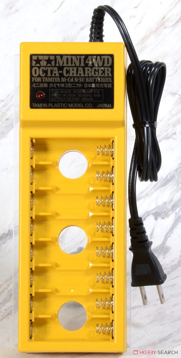 ミニ四駆 タミヤ単3型ニカド8本と専用充電器 (ミニ四駆) - ホビー