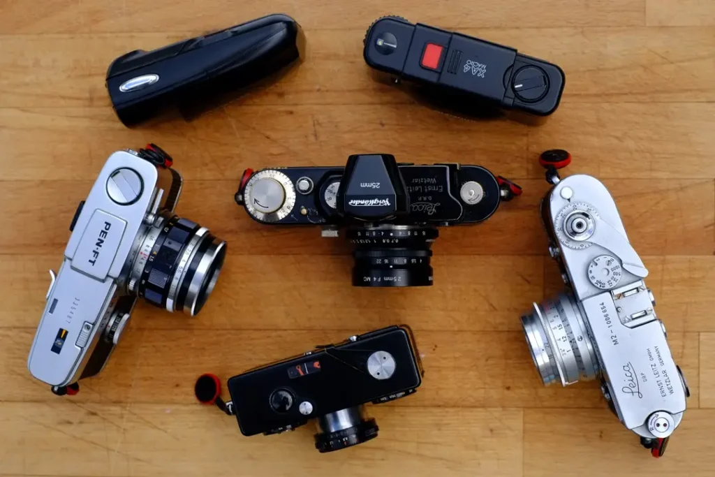 Voigtlander 25mm Snapshot Skopar Review - by Eddy Lambert - 35mmc