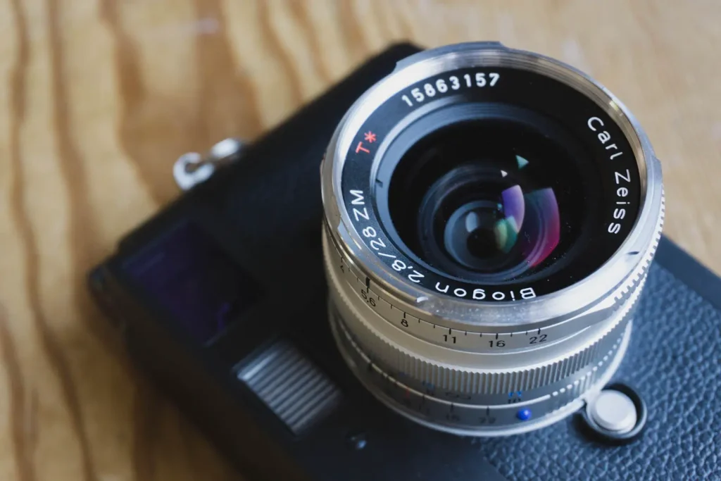 Zeiss 28mm 2.8 ZM Biogon Review - 35mmc