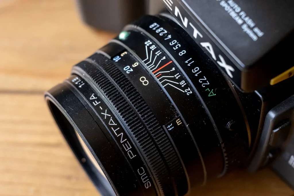 Pentax 77mm Limited Review - The Joy of a Short Tele Lens - 35mmc