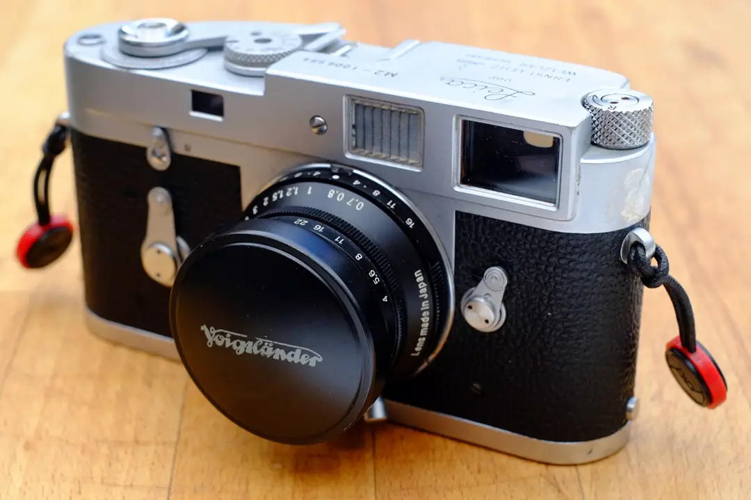 Voigtlander 25mm Snapshot Skopar Review - by Eddy Lambert - 35mmc