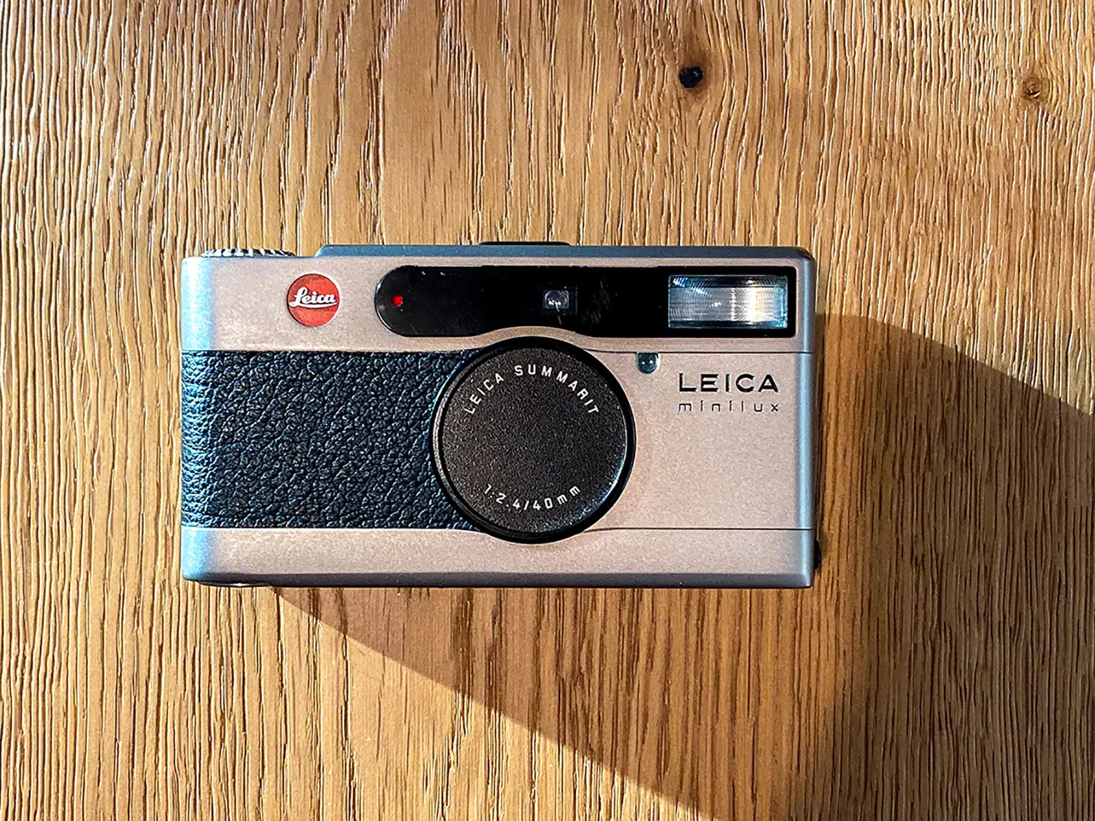 Leica Minilux Death by E02 / 5 Frames with a Beautiful Brick - By