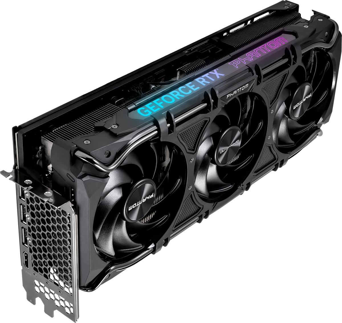 GeForce RTX 4080搭載カード各社から一斉に発売。税込価格は21万円台