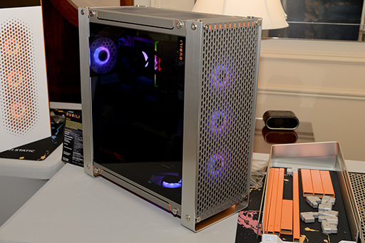 自作PCはPCケースも自分流で組み立てる時代に？ InWinが5つのユニット